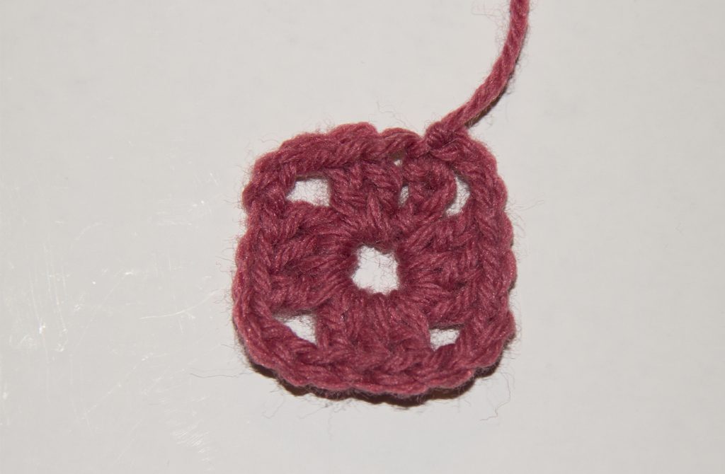 "Multi-Colored Granny Square" - Step-by-Step Tutorial (Round 1)