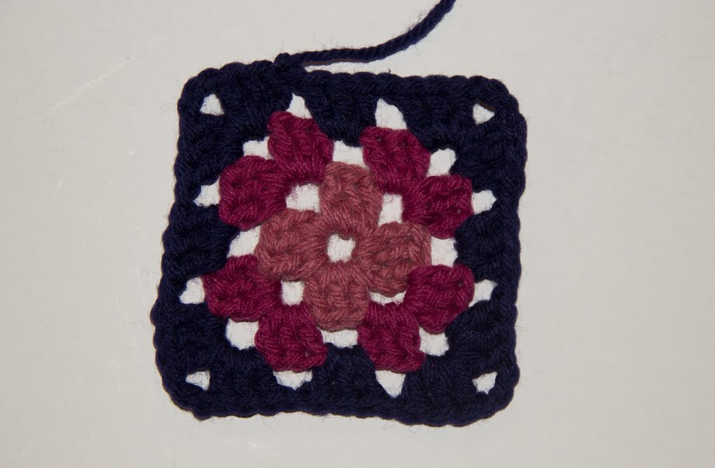 "Multi-Colored Granny Square" - Step-by-Step Tutorial (Round 3)