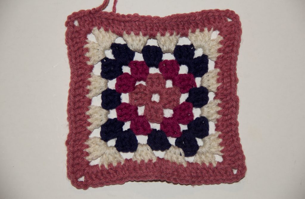 "Multi-Colored Granny Square" - Step-by-Step Tutorial (Round 5)
