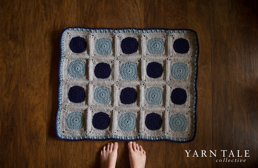 "Circle to Square" granny square - newborn blanket