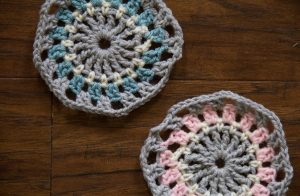 Octagon Wheel Granny - Pattern & Step by Step Tutorial - Yarn Tale Collective