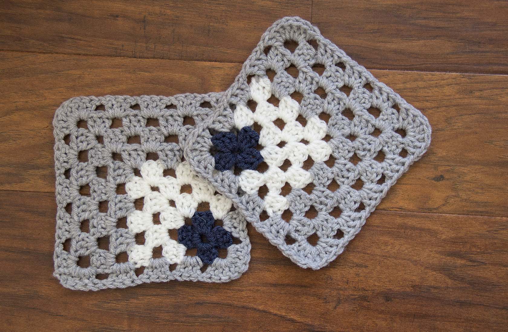 Off-Centered Granny Square - Pattern & Tutorial - Yarn Tale Collective