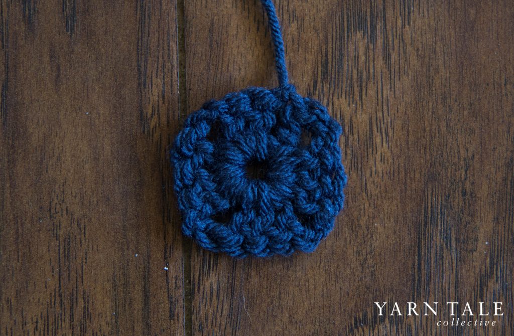 Off-Centered Granny Square - Pattern & Tutorial - Yarn Tale Collective